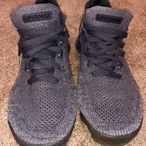 Nike Air Max Gray/Black Sneakers